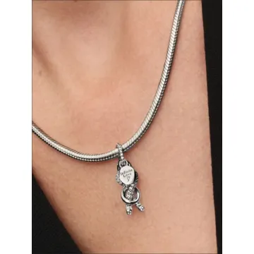 Charm Pendant Nœud de l'Infini Pavé